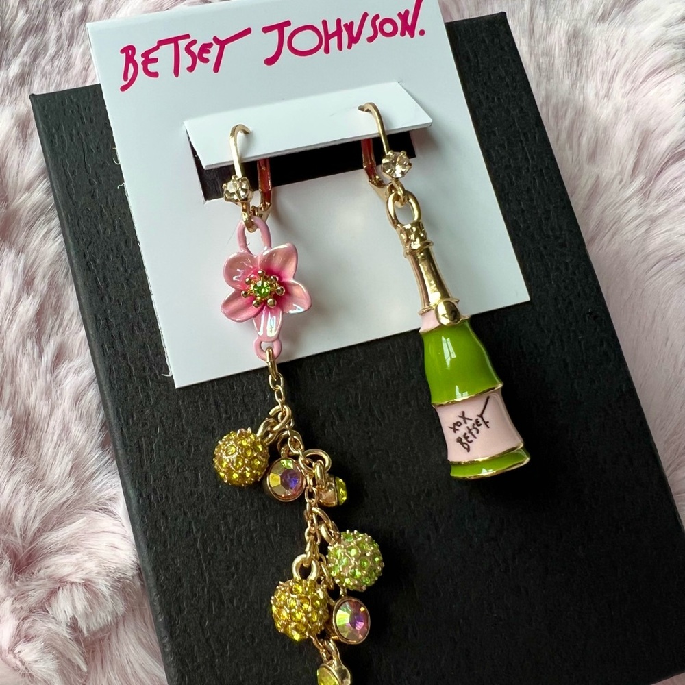Betsey Johnson Mismatch Champagne/Wine and Grapes Drop Earrings | NEW